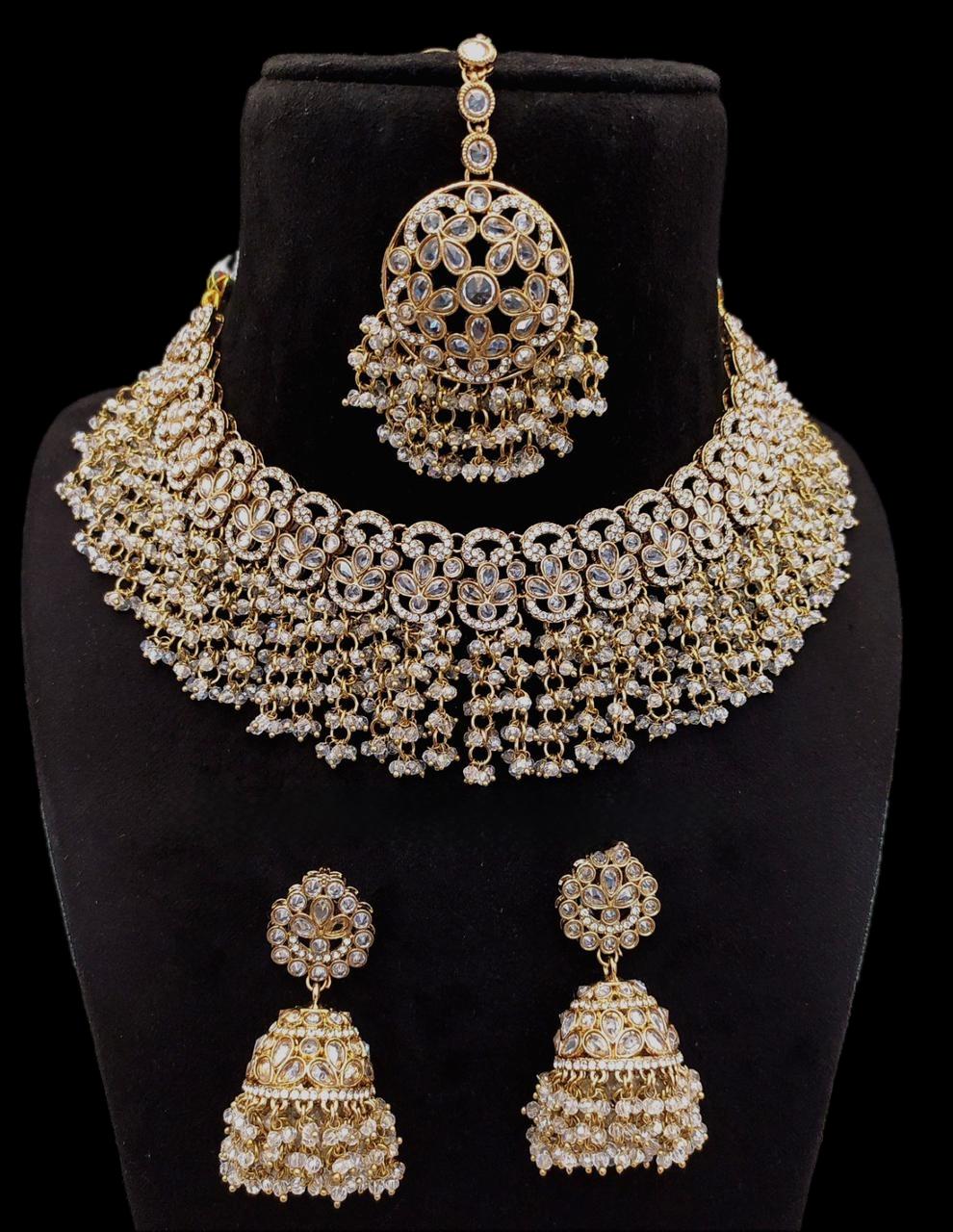 Antique Gold Kundan Bridal Choker Set with Maang Tikka