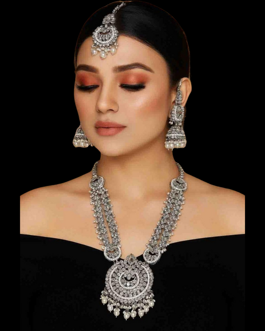 Silver Kundan Necklace Set