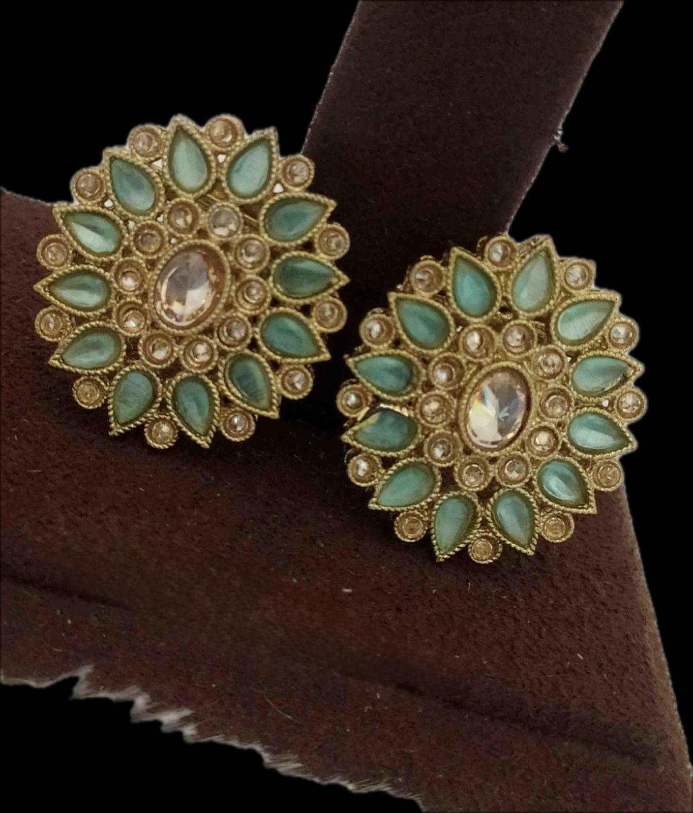 Antique Finish Floral Kundan Stud Earrings