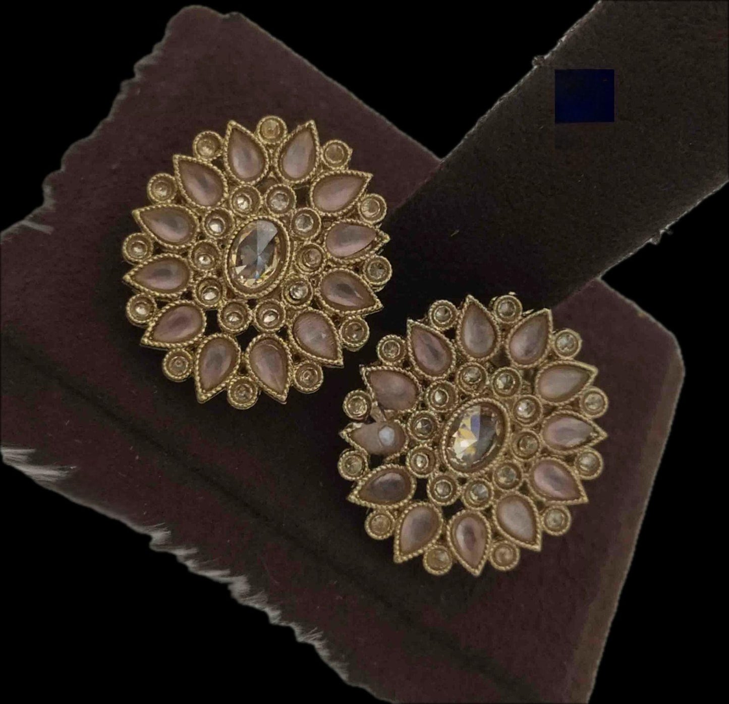 Antique Finish Floral Kundan Stud Earrings